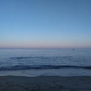 https://carihuela-la-luna-sun-beach.1costadelsol.com