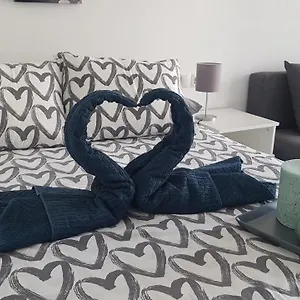 https://apartamentos-costa-beach.hotelsinnerja.org