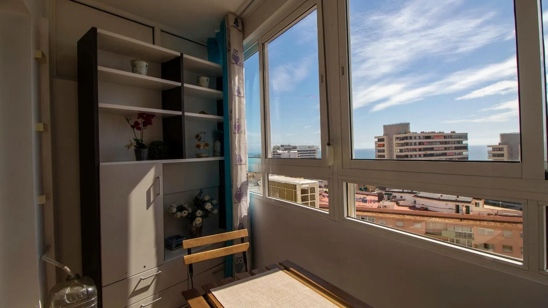 Torremolinos vista al mar by lightbooking España